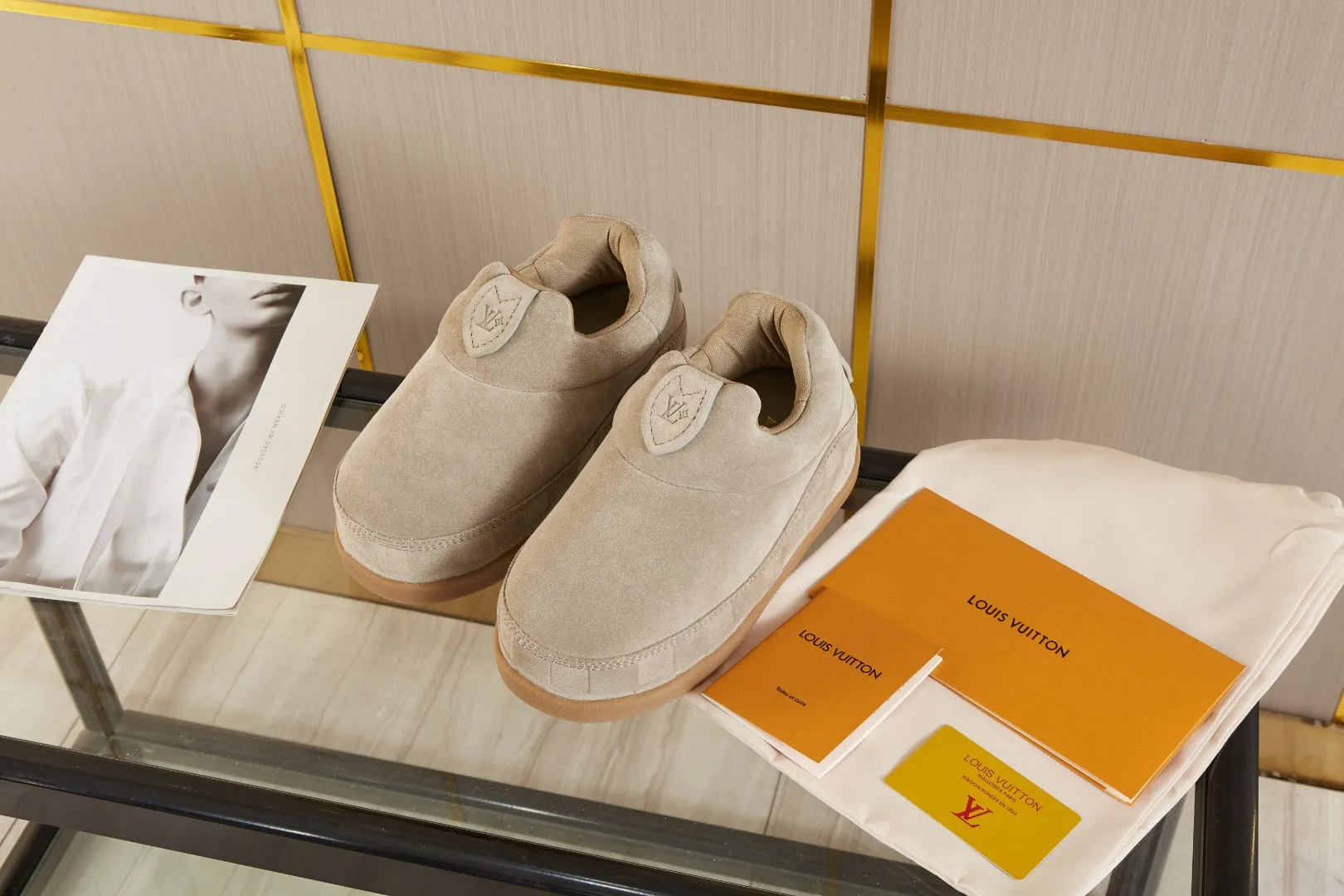 💰💰💰 660 hot style 🆕🆕🆕𝙇𝙑🔥New models are on the shelves🔥 Louis Vuitton 25ss, LV co-branded nigo YETI Fat Ding is ugly and cute, many Internet celebrities have put it on the show, a classic and versatile item. Fabric: imported high mercerized cowhide suede. Lining: High-grade elastic mesh, original molded outsole. Size: women's clothing, 35-41 (customized for women's 40 and 41), men's clothing 39-46 (customized for 45-46)